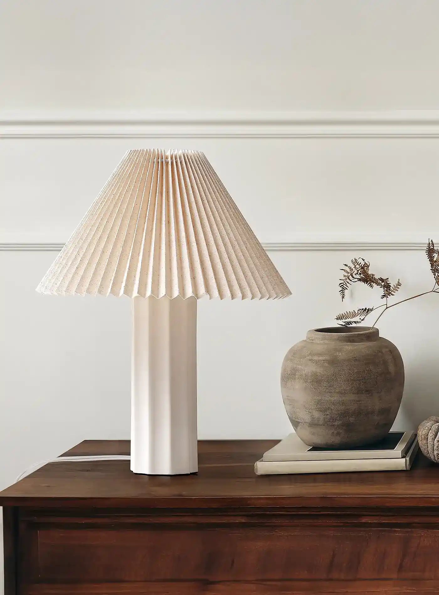 Sunmory Table Lamp – Stylish Modern Lighting for Bedroom & Desk Use